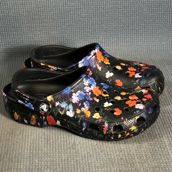 CROCS Shoes - Crocs Classic Printed Floral Clog Slip On Shoes Women’s Size 8